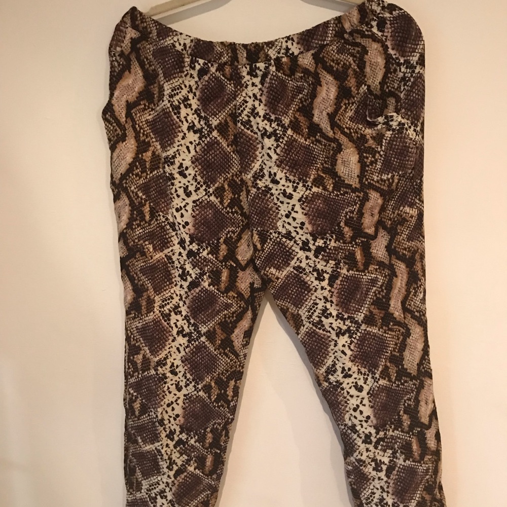 Snakeskin print pants size L